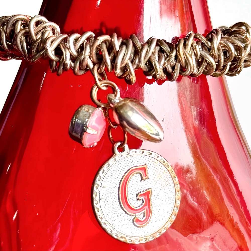 🌺Weave Stretch Bracelet with 3 Charms (Cupcake, Heart, Letter G)🌸🌺